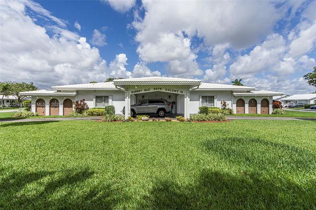 8309 NW 59th Pl, Tamarac, FL 33321
