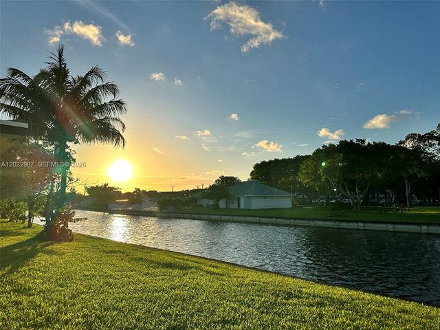 8309 NW 59th Pl, Tamarac, FL 33321