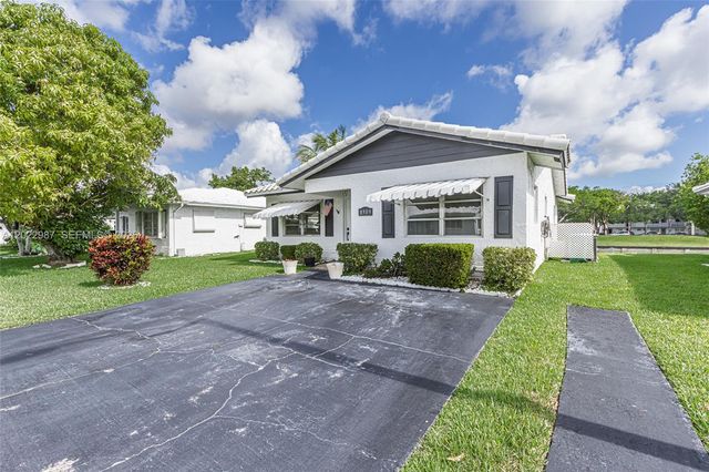 8309 NW 59th Pl, Tamarac, FL 33321