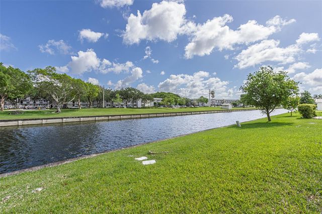 8309 NW 59th Pl, Tamarac, FL 33321