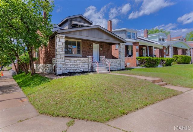 4327 Grace Avenue, St Louis, MO 63116