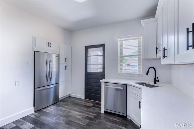 4327 Grace Avenue, St Louis, MO 63116