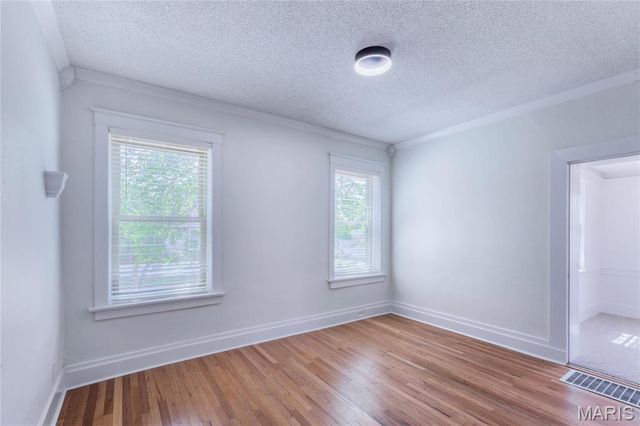 4327 Grace Avenue, St Louis, MO 63116