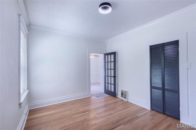 4327 Grace Avenue, St Louis, MO 63116