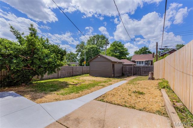 4327 Grace Avenue, St Louis, MO 63116