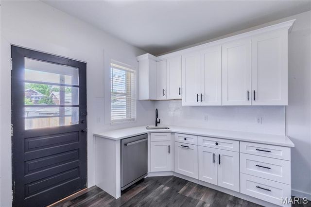 4327 Grace Avenue, St Louis, MO 63116