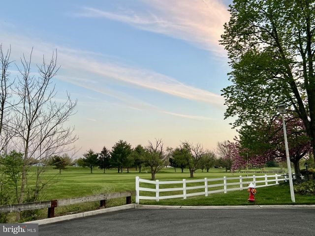 3 WILLIAM PENN CT, Monroe Township, NJ 08831