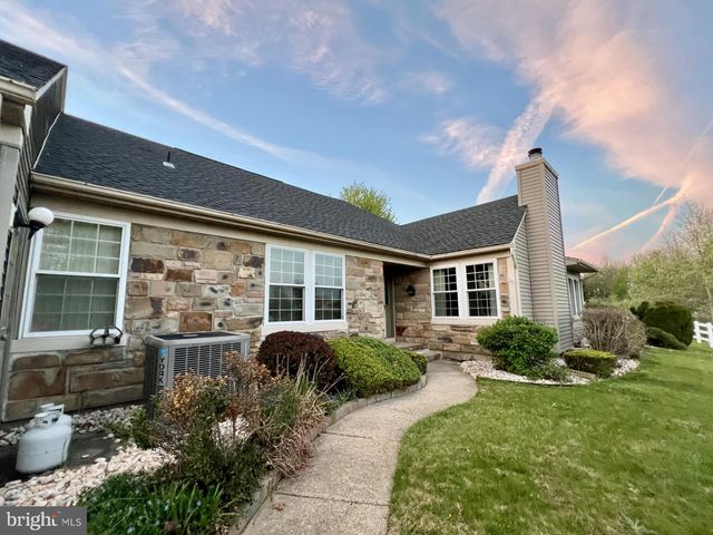 3 WILLIAM PENN CT, Monroe Township, NJ 08831