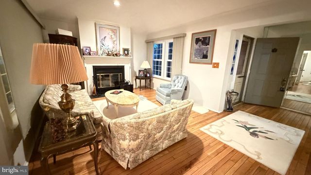 3 WILLIAM PENN CT, Monroe Township, NJ 08831