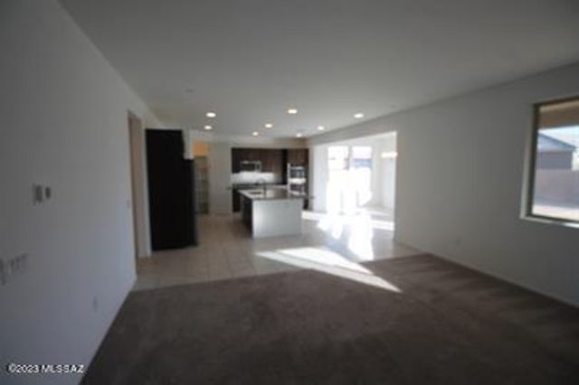 10947 W RENWICK Drive, Marana, AZ 85653