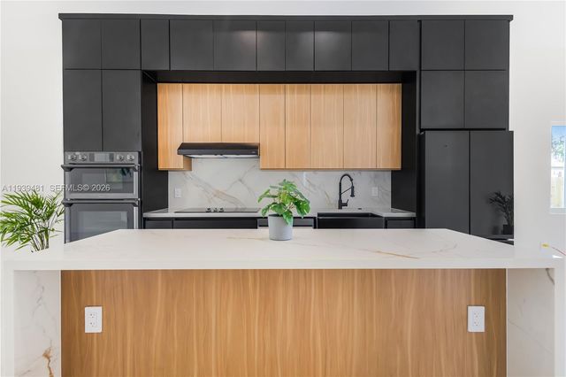 2975 SW 15th St, Miami, FL 33145