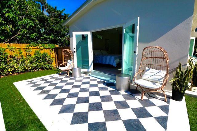 2975 SW 15th St, Miami, FL 33145