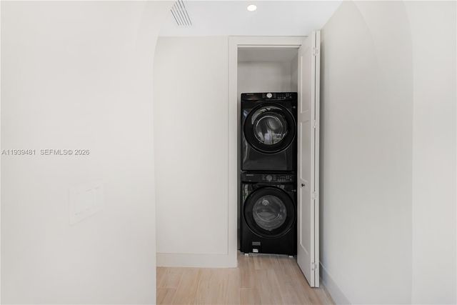 2975 SW 15th St, Miami, FL 33145