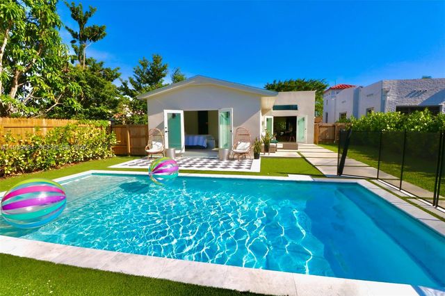 2975 SW 15th St, Miami, FL 33145