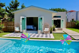 2975 SW 15th St, Miami, FL 33145