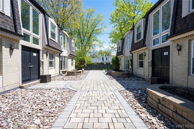 32 Bernhardt Drive 6, Amherst, NY 14226