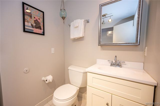 32 Bernhardt Drive 6, Amherst, NY 14226