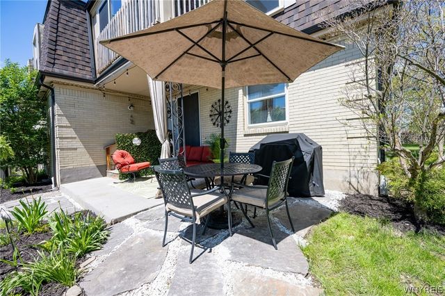 32 Bernhardt Drive 6, Amherst, NY 14226