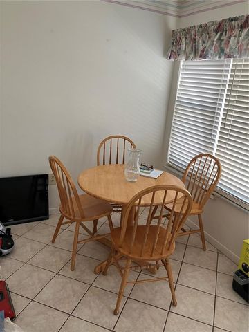 5247 81ST STREET N 18, St Petersburg, FL 33709