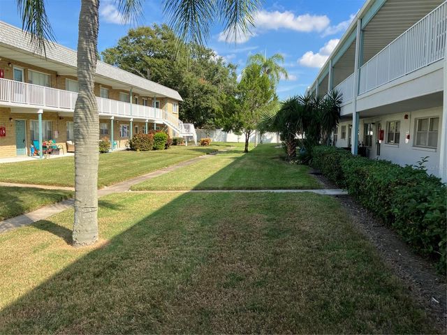 5247 81ST STREET N 18, St Petersburg, FL 33709