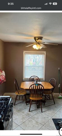 220 Raff Avenue, Mineola, NY 11501