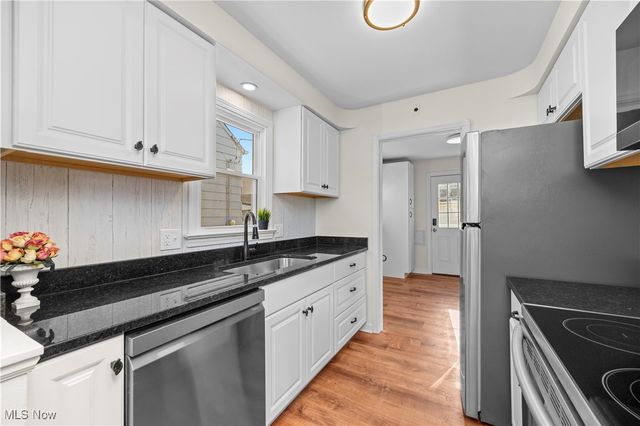 3325 Commonwealth Drive, Parma, OH 44134