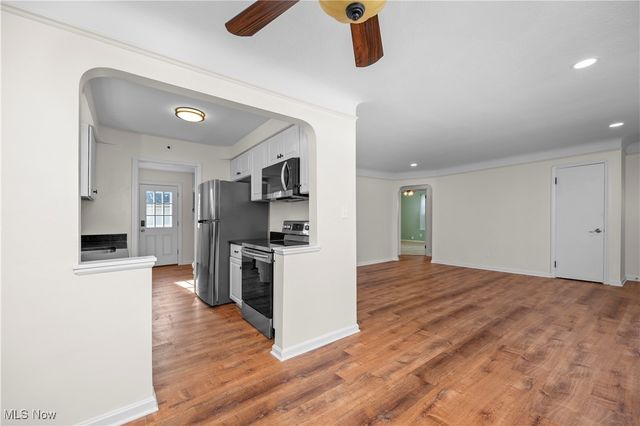 3325 Commonwealth Drive, Parma, OH 44134