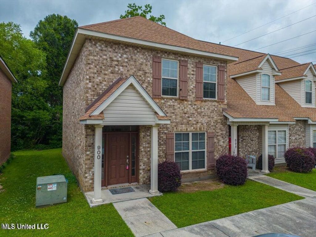 894 Jefferson Drive, Gulfport, MS 39507