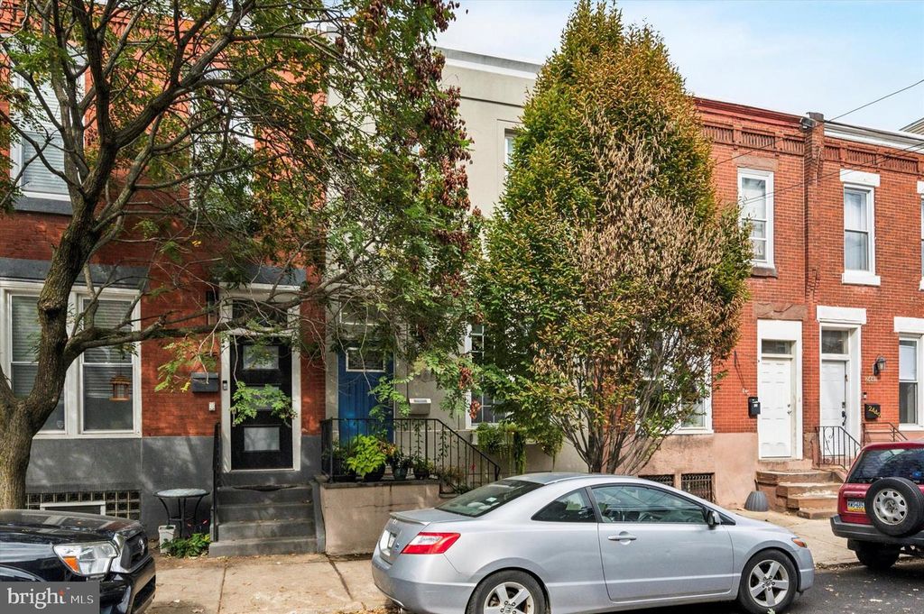 2453 CARPENTER ST, Philadelphia, PA 19146