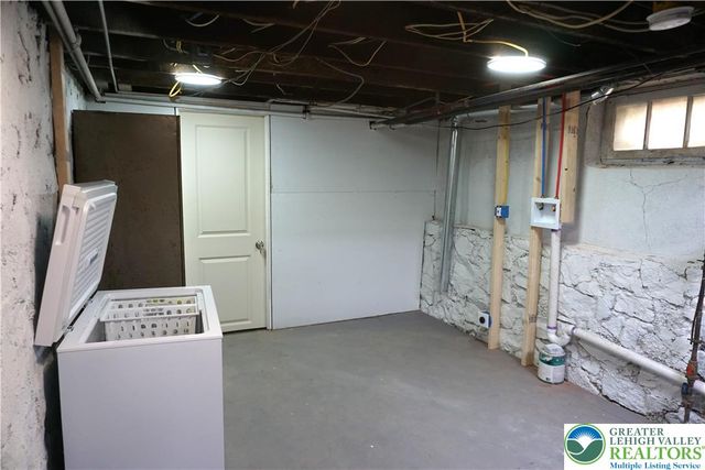 1550 Warren Street, Allentown City, PA 18102