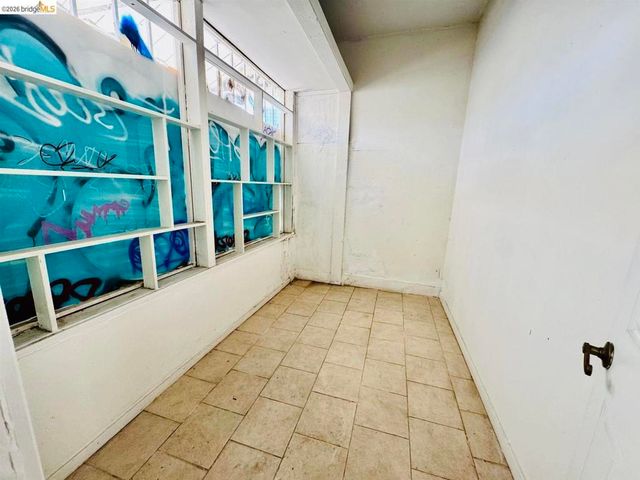 220 International BLVD, Oakland, CA 94606