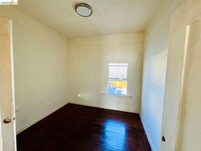 220 International BLVD, Oakland, CA 94606