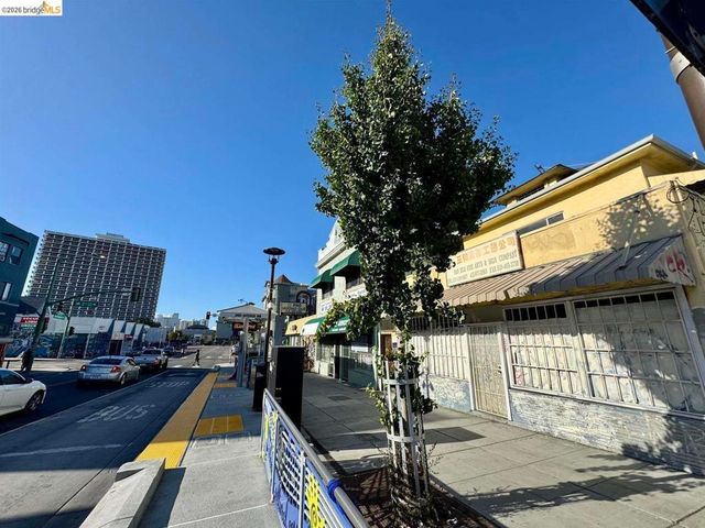 220 International BLVD, Oakland, CA 94606