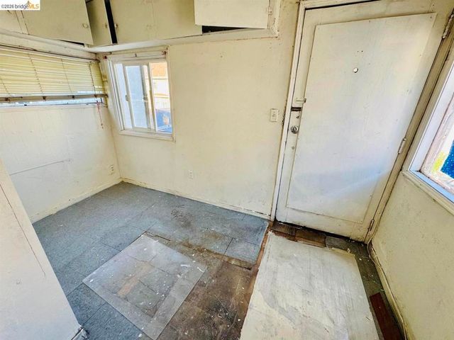 220 International BLVD, Oakland, CA 94606