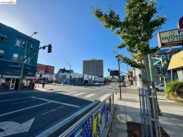 220 International BLVD, Oakland, CA 94606