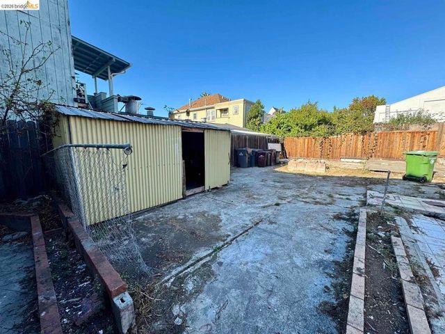 220 International BLVD, Oakland, CA 94606