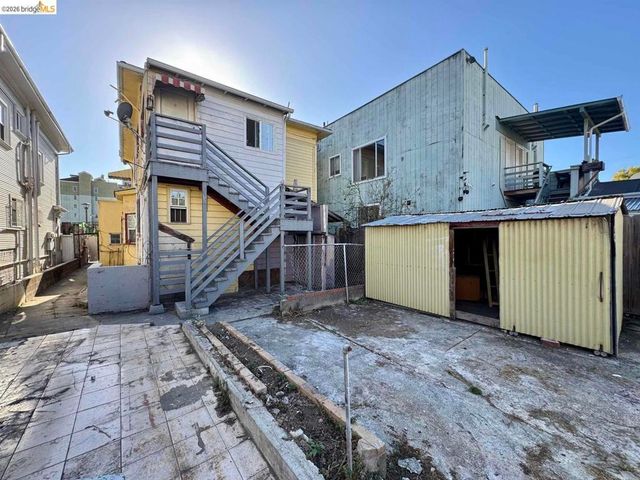 220 International BLVD, Oakland, CA 94606