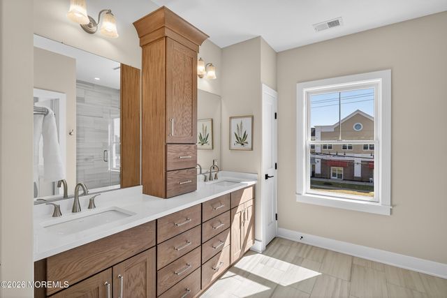 4 Arthur Lane, Cranbury, NJ 08512