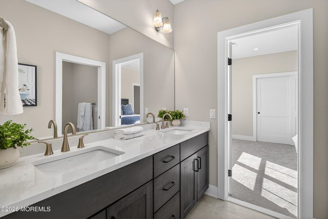 4 Arthur Lane, Cranbury, NJ 08512