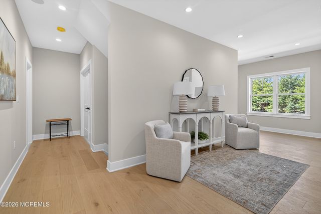 4 Arthur Lane, Cranbury, NJ 08512