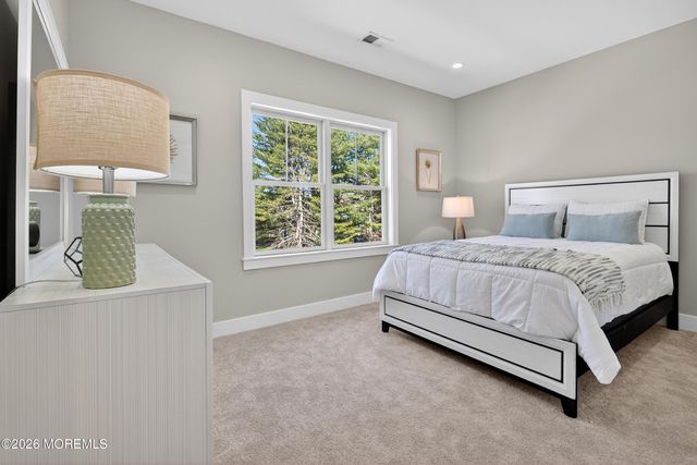 4 Arthur Lane, Cranbury, NJ 08512