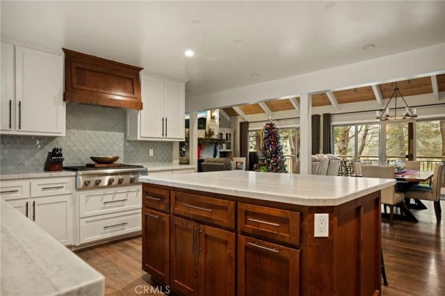 435 Riviera Drive, Lake Arrowhead, CA 92352