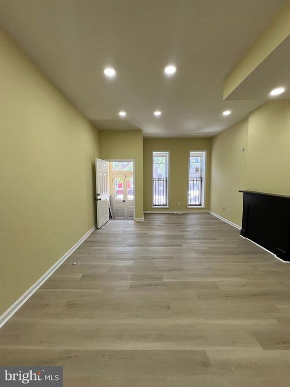 1725 DRUID HILL AVE, Baltimore, MD 21217