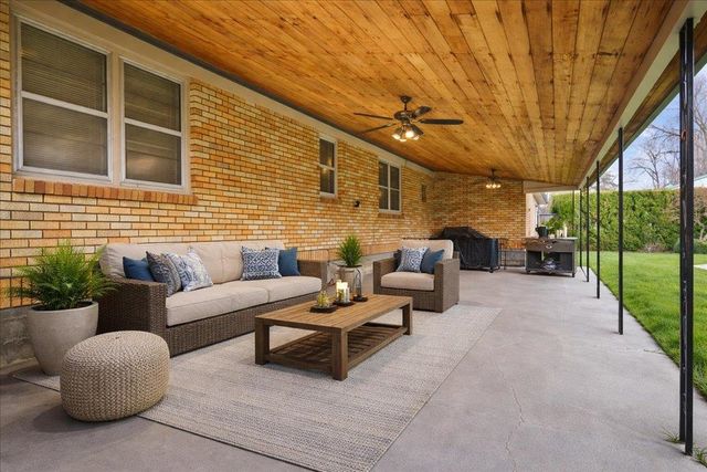 10818 E Nixon Ave, Spokane, WA 99206