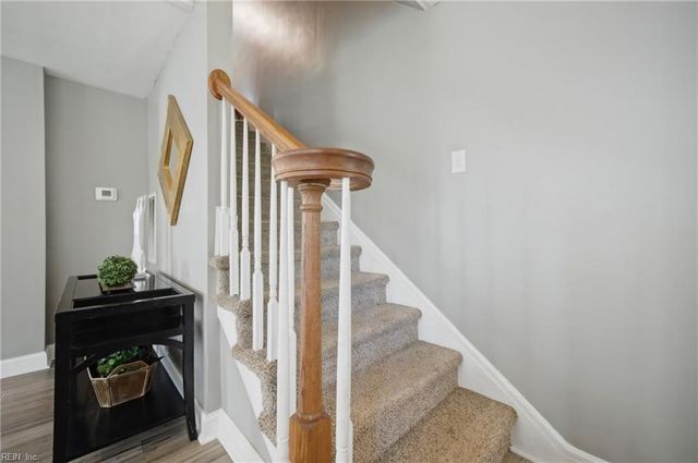10 E Southampton AVE, Hampton, VA 23669