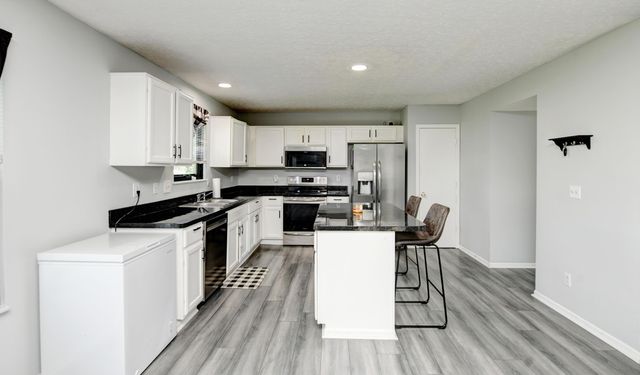 447 Vanderbuilt Street, Pickerington, OH 43147