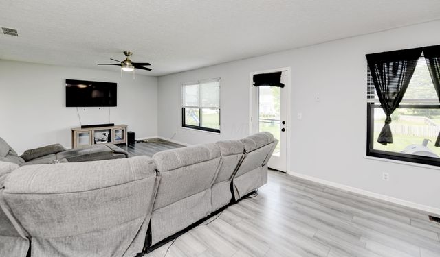 447 Vanderbuilt Street, Pickerington, OH 43147