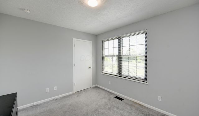 447 Vanderbuilt Street, Pickerington, OH 43147