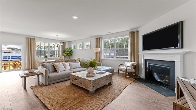 110 Dale End Drive, Jamestown, NC 27282
