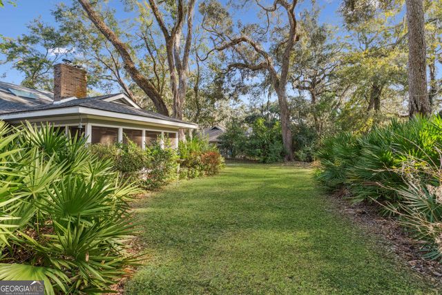 219 Five Pounds Road, St. Simons, GA 31522